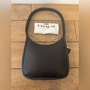 Coach limited edition black curve zip bag NWT